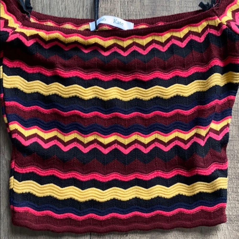 Gab‎ & Kate Off Shoulder Top - Picture 2 of 3